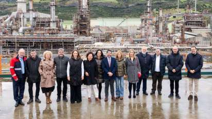 Members of the Sustainability, Environment and Natural Environment Committee of the Basque Parliament.