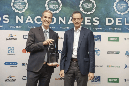 El nuevo autocar Irizar i6S Efficient de hidrógeno recibe el Premio Autocar del Año 2024 en España