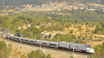 Imagen de un tren Talgo