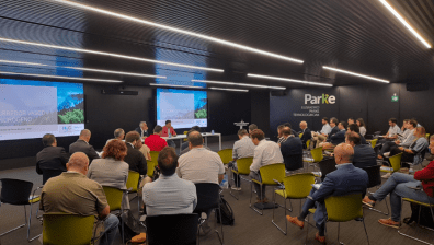 Encuentro en las instalaciones en el EIC