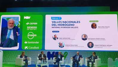 Jose Zudaire in the round table at the Green Hydrogen Congress in Huelva.